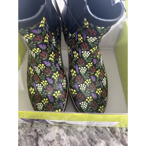 Julie ONLY - Picture 4 of 5